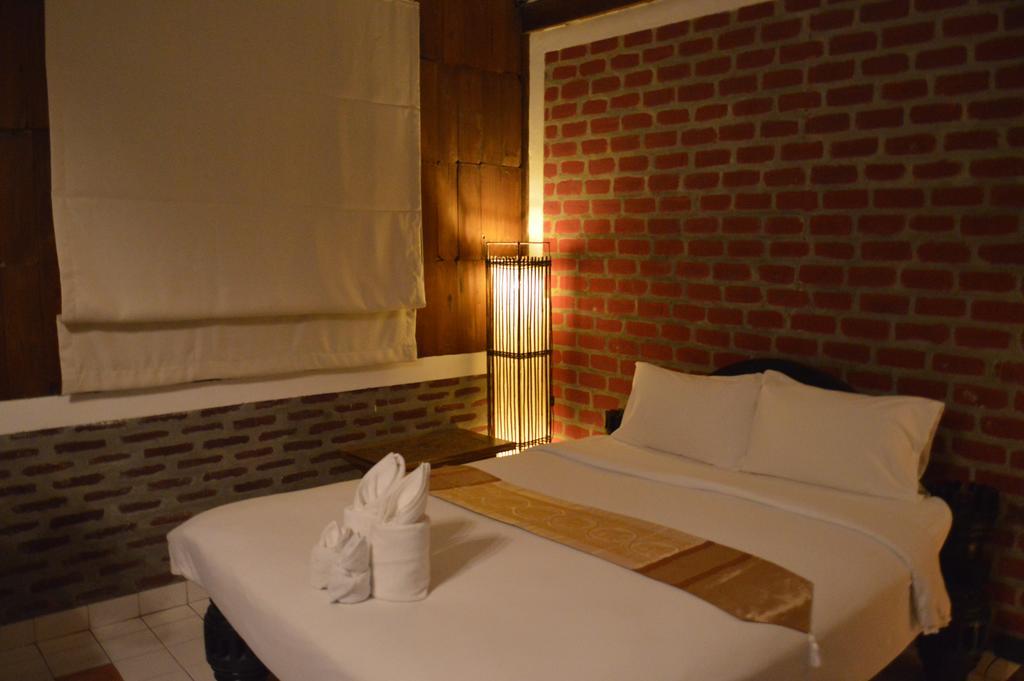 Baan Thai Homestay By Bgb Villas Bãi biển Kata Ngoại thất bức ảnh