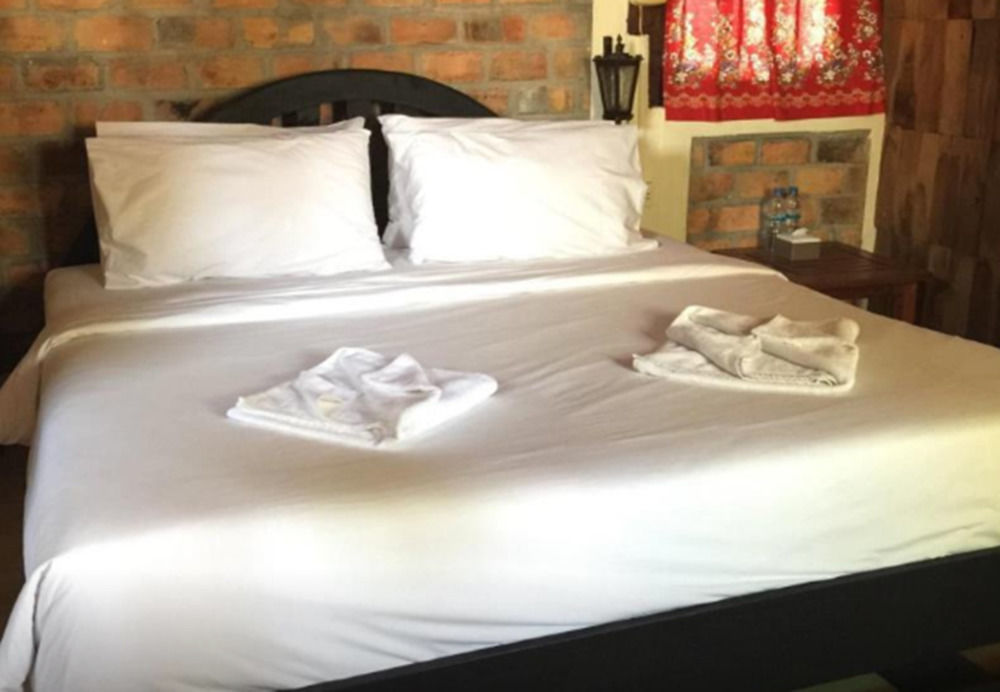 Baan Thai Homestay By Bgb Villas Bãi biển Kata Ngoại thất bức ảnh