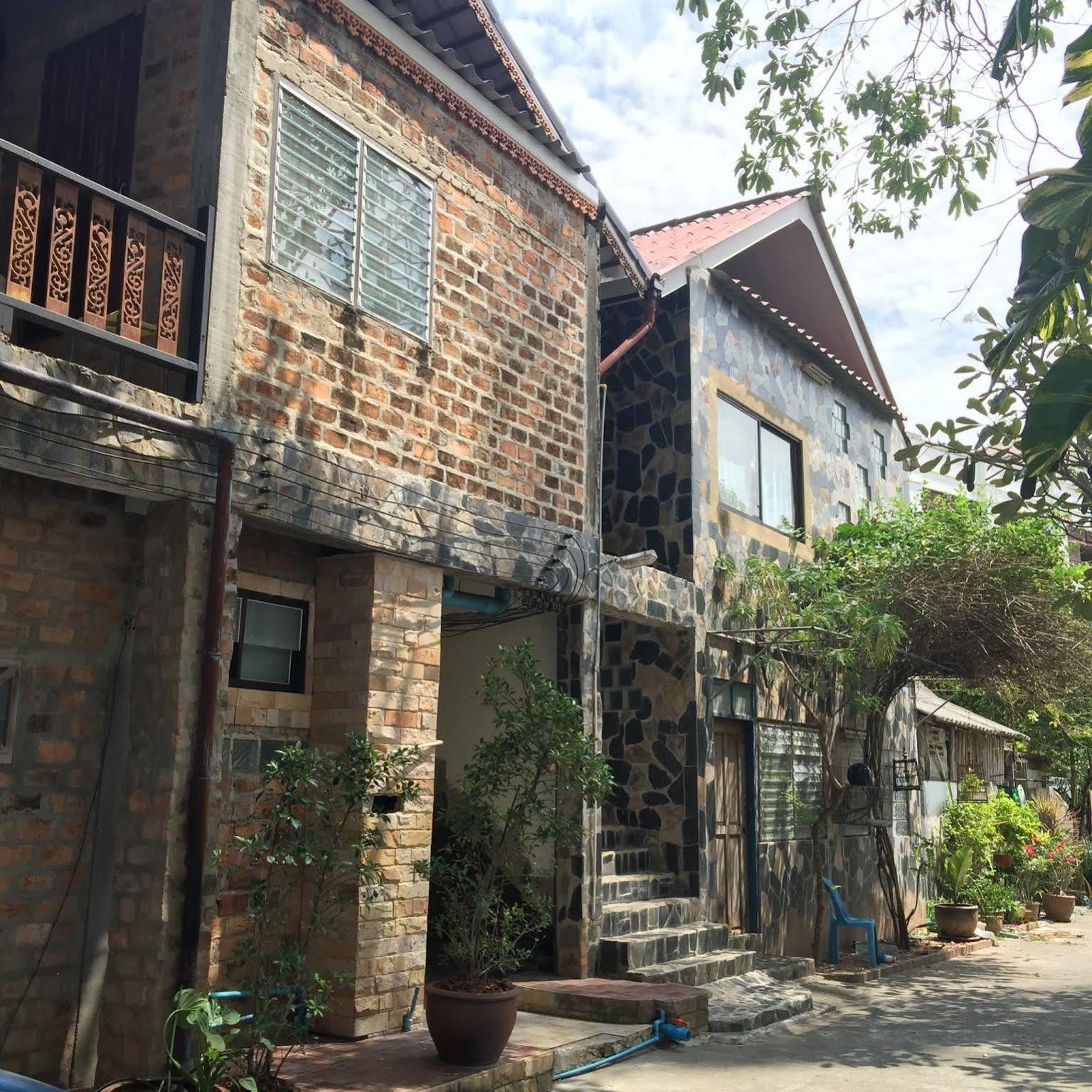 Baan Thai Homestay By Bgb Villas Bãi biển Kata Ngoại thất bức ảnh