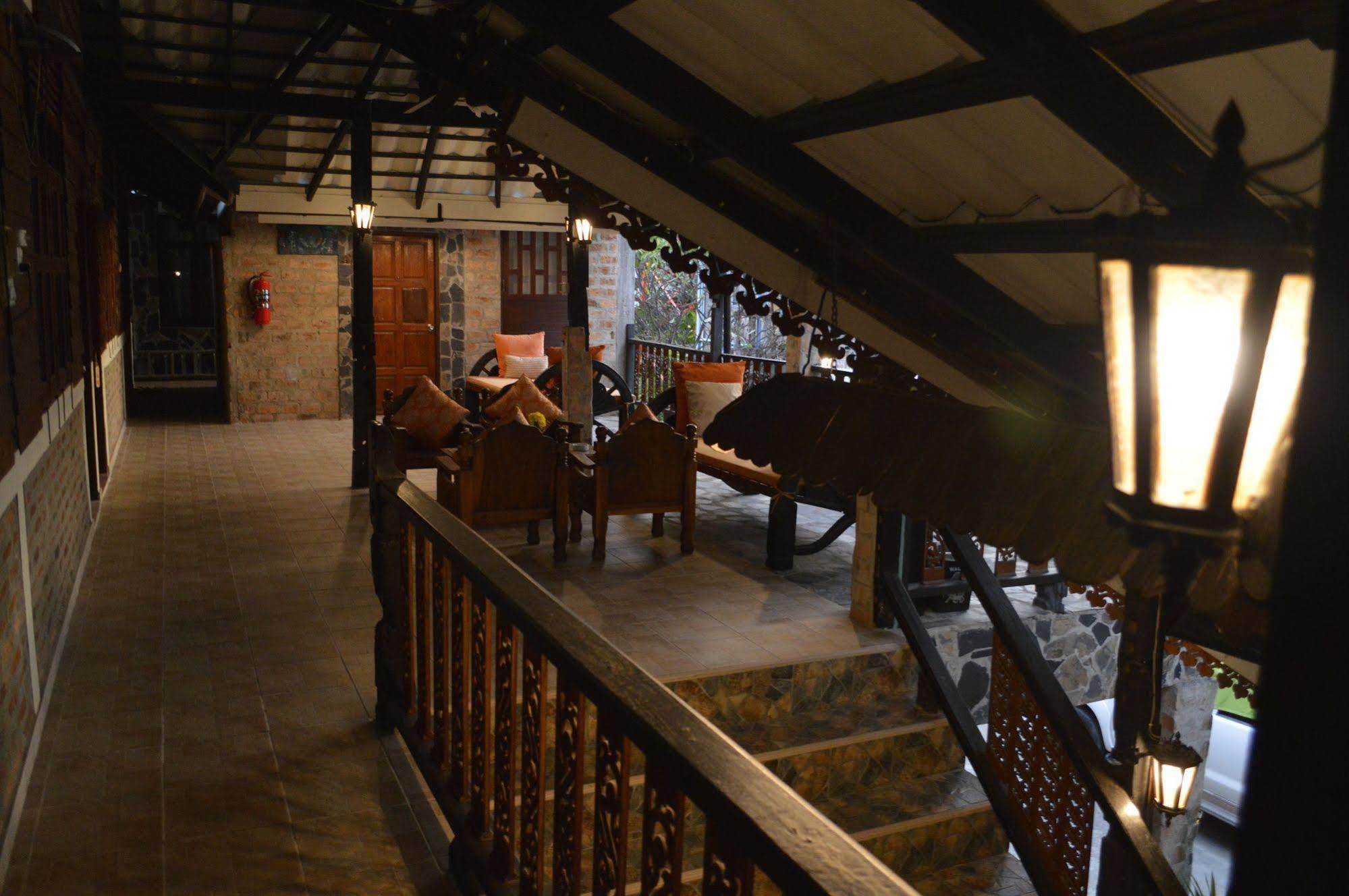 Baan Thai Homestay By Bgb Villas Bãi biển Kata Ngoại thất bức ảnh